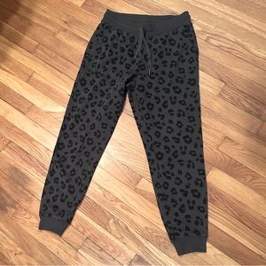 Old Navy Leopard Print Sweatpant Joggers